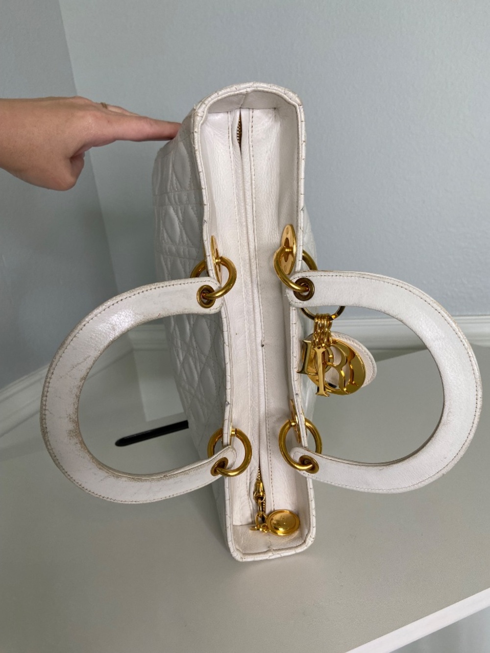 Authentic Dior White Lambskin Lady Dior Handbag Quilted Cannage Gold Hardware - Picture 4 of 16